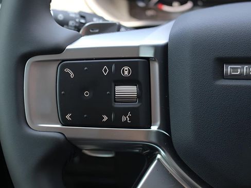 New 2025 Land Rover Discovery Dynamic SE AWD/4WD image 19