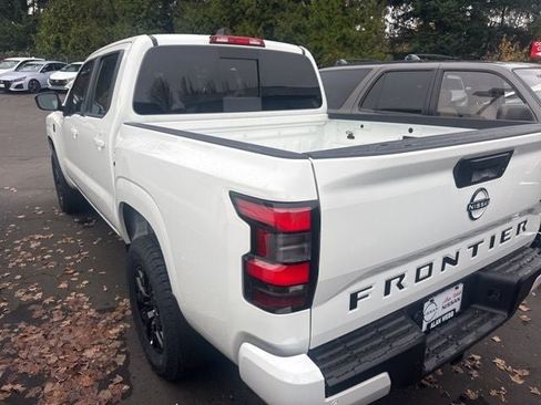 Used 2026 Nissan Frontier SV w/ Tow Package AWD/4WD image 2