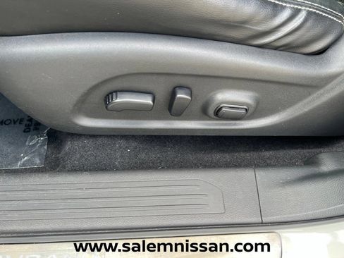 Used 2022 Nissan Murano SL w/ SL Moonroof Package AWD/4WD image 16