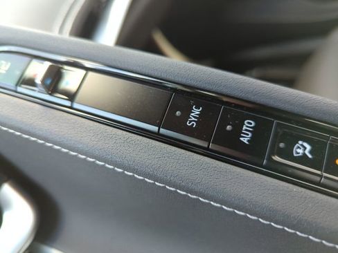 Used 2025 Chevrolet Corvette Z06 image 21