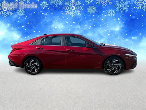 Used 2024 Hyundai Elantra Limited image 8