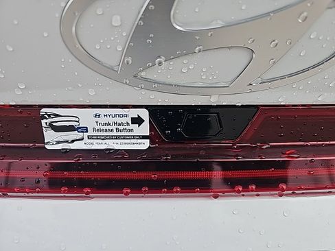 New 2026 Hyundai Elantra Sport FWD image 31