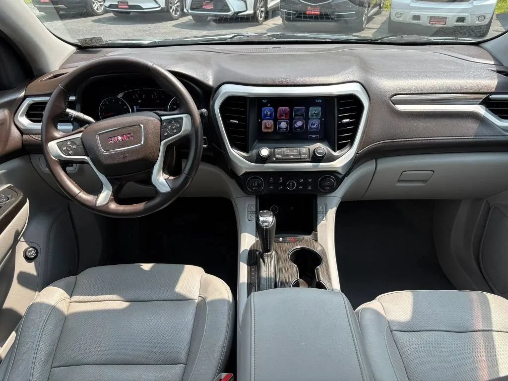Used 2017 GMC Acadia SLT AWD/4WD image 26