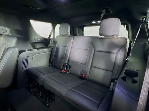 Used 2023 Chevrolet Suburban High Country AWD/4WD image 37