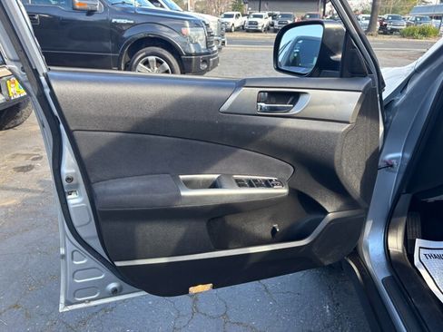 Used 2013 Subaru Forester 2.5X Limited image 13