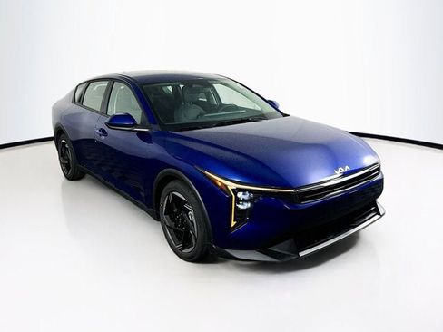 New 2025 Kia K4 EX image 3