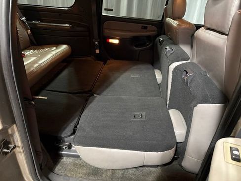 Used 2001 Chevrolet Suburban LS AWD/4WD image 31