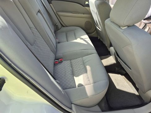 Used 2012 Ford Fusion SE FWD image 18