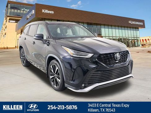 Used 2022 Toyota Highlander XSE AWD/4WD image 1