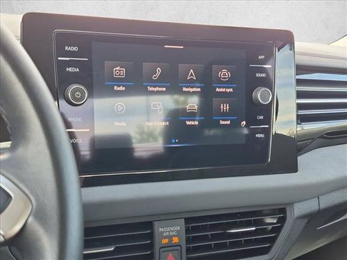 Used 2025 Volkswagen Jetta SE FWD image 13