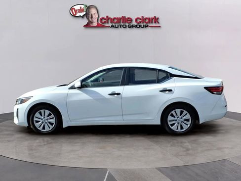 Used 2025 Nissan Sentra S FWD image 2