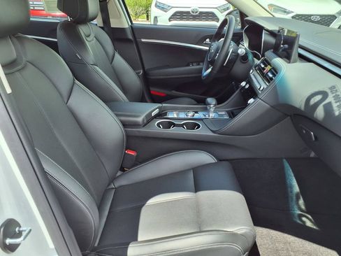 Used 2026 Genesis G70 2.5T RWD image 14