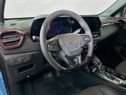 Used 2025 Chevrolet TrailBlazer RS w/ Convenience Package image 9