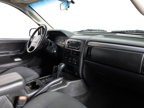 Used 2004 Jeep Grand Cherokee Laredo w/ Convenience Group AWD/4WD image 23