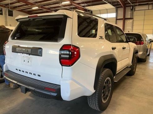 Used 2025 Toyota 4Runner TRD Sport image 2