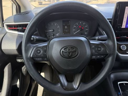Used 2024 Toyota Corolla LE FWD image 9