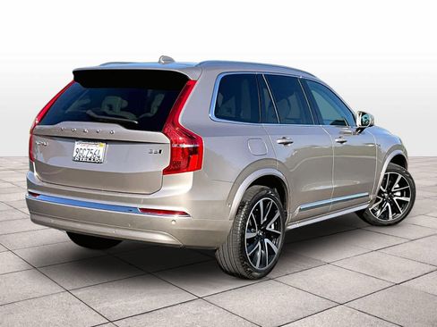 Used 2023 Volvo XC90 B6 Plus AWD/4WD image 15