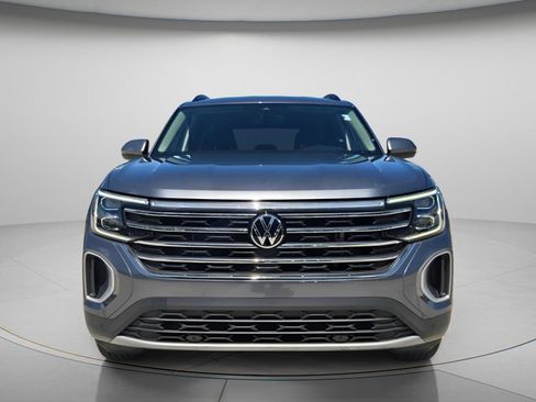 Certified 2024 Volkswagen Atlas SE FWD image 9