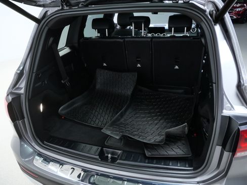 Used 2022 Mercedes-Benz GLB 250 4MATIC image 7