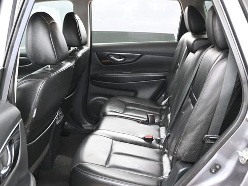 Used 2020 Nissan Rogue SL AWD/4WD image 32