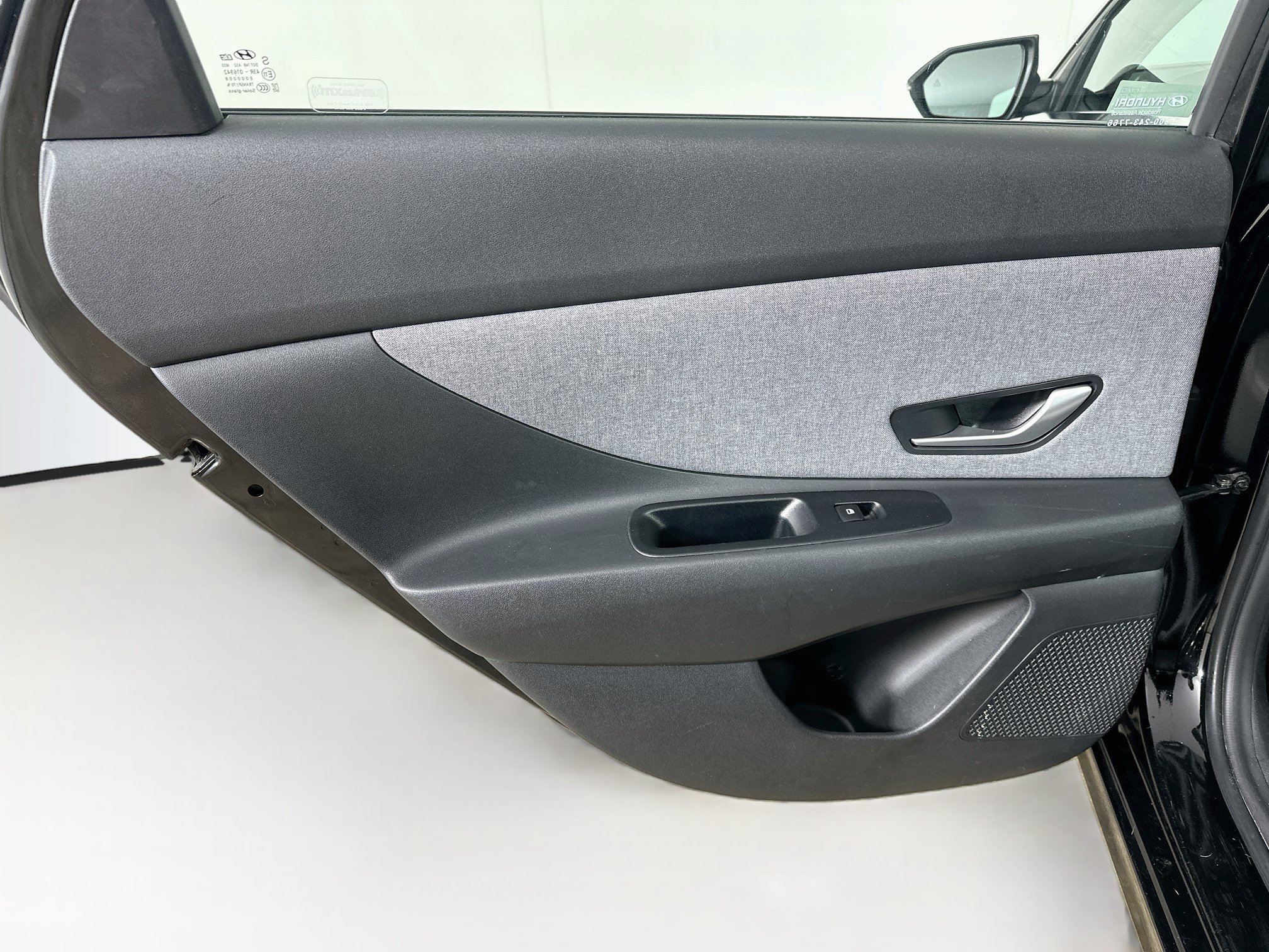 Used 2025 Hyundai Elantra Limited FWD image 27