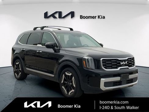 Certified 2025 Kia Telluride S AWD/4WD image 3
