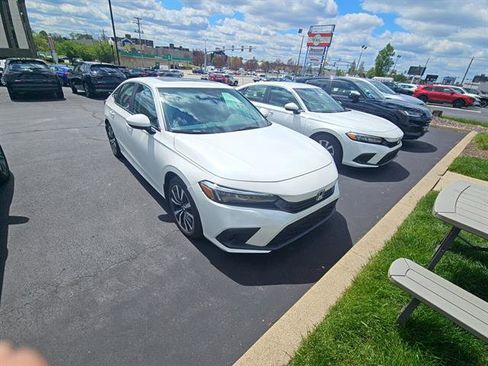 Used 2023 Honda Civic EX image 1