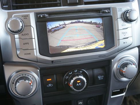 Used 2014 Toyota 4Runner SR5 AWD/4WD image 23