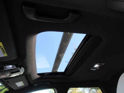 Used 2025 Hyundai Santa Cruz Limited image 17