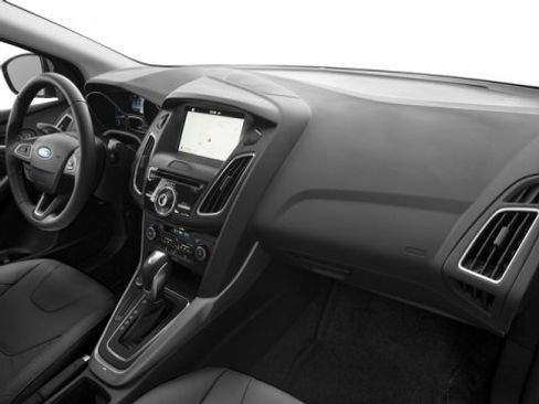 Used 2016 Ford Focus Titanium w/ Exterior Protection Package image 15