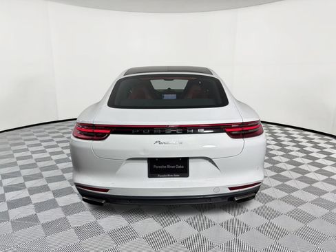 Certified 2019 Porsche Panamera image 10