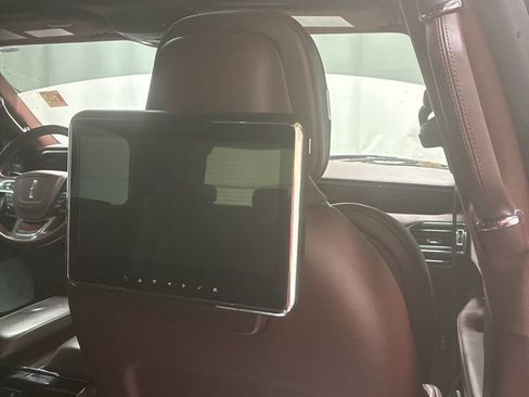 Used 2018 Lincoln Navigator Black Label w/ Cargo Package AWD/4WD image 30