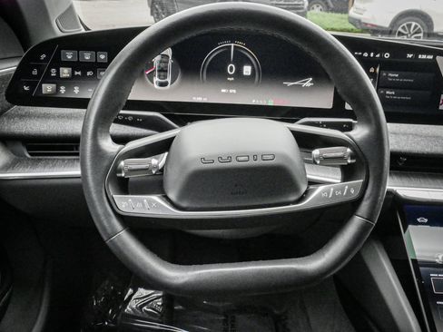Used 2025 Lucid Air Touring AWD/4WD image 18