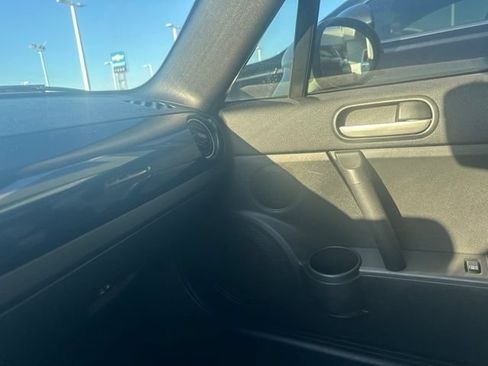 Used 2008 MAZDA MX-5 Miata Touring RWD image 16