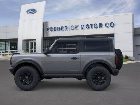 New 2026 Ford Bronco Badlands w/ Sasquatch Package image 3