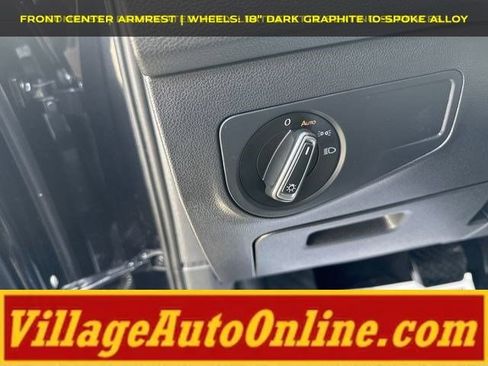 Used 2022 Volkswagen Tiguan SE w/ Panoramic Sunroof Package AWD/4WD image 17