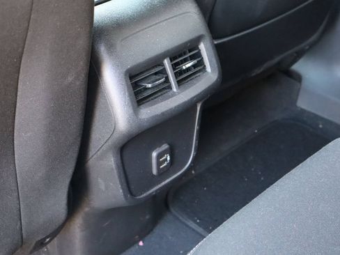 Used 2022 GMC Terrain SLE w/ Driver Convenience Package FWD image 18
