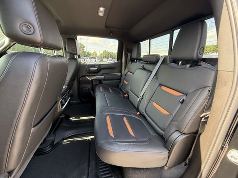 Used 2021 GMC Sierra 1500 AT4 w/ AT4 Premium Package AWD/4WD image 28