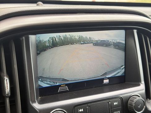Used 2022 GMC Canyon AT4 AWD/4WD image 17