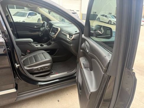 Used 2023 GMC Acadia Denali FWD image 24
