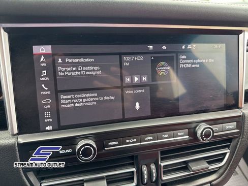 Used 2021 Porsche Macan S image 21