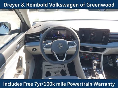 New 2025 Volkswagen Jetta SE image 16