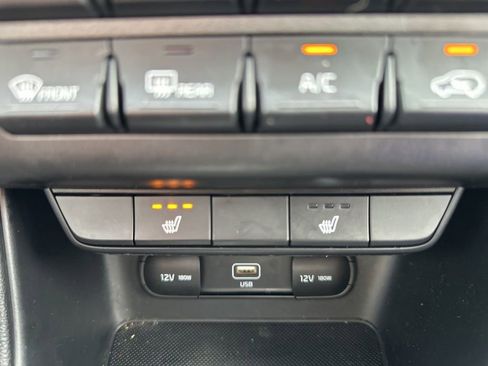 Used 2022 Kia Sportage Nightfall Edition image 6