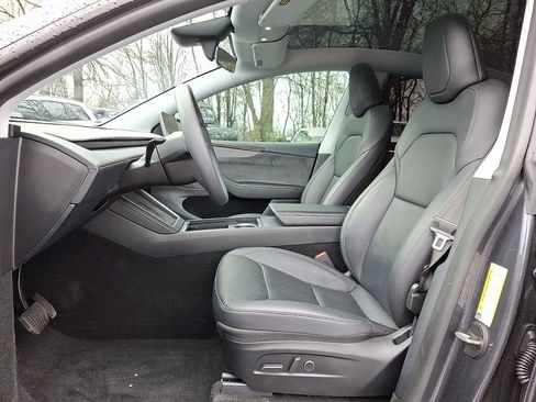 Used 2026 Tesla Model Y Long Range image 14