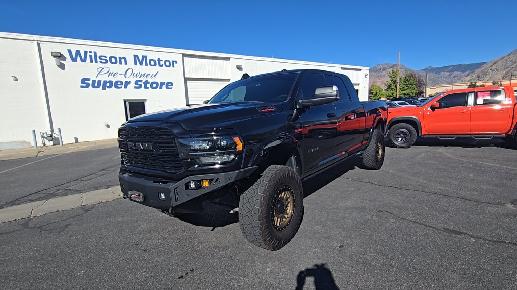 Used 2022 RAM 2500 Limited w/ Night Edition AWD/4WD image 1