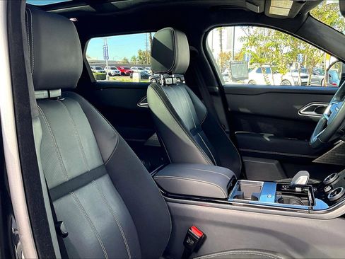 Used 2023 Land Rover Range Rover Velar HST image 7