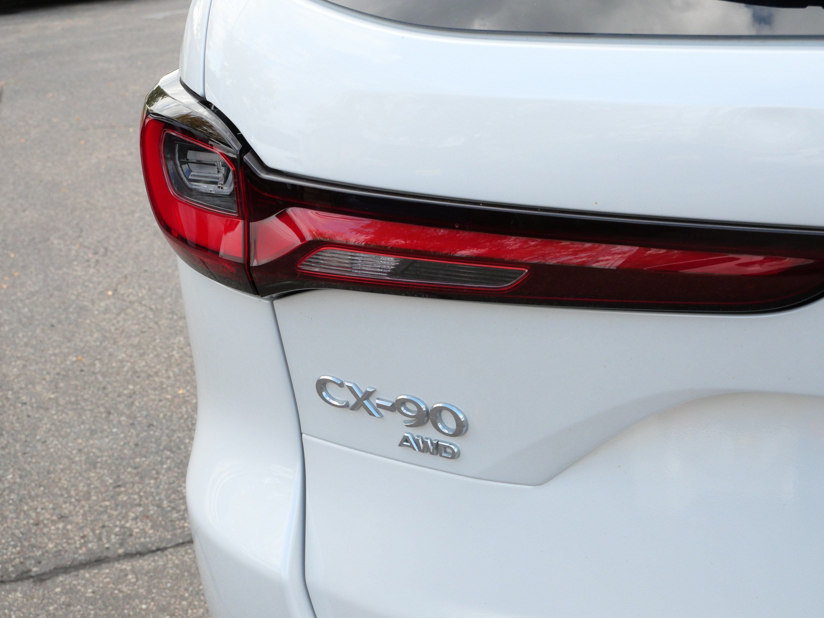 Used 2024 MAZDA CX-90 Plug-In Hybrid w/ Premium Pkg AWD/4WD image 17