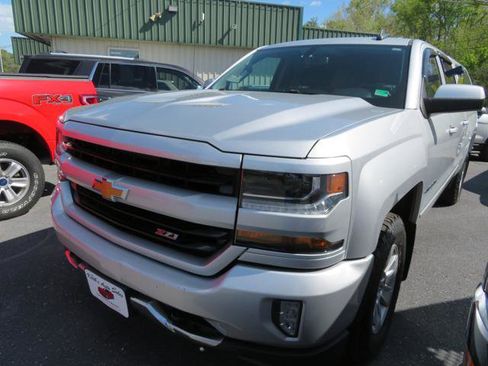 Used 2017 Chevrolet Silverado 1500 LT w/ All Star Edition image 13