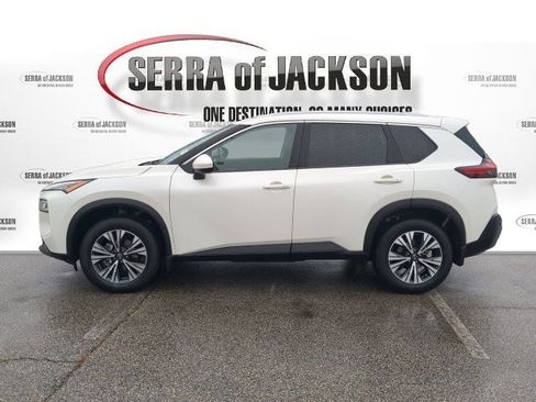 Used 2023 Nissan Rogue SV w/ SV Premium B Package FWD image 6