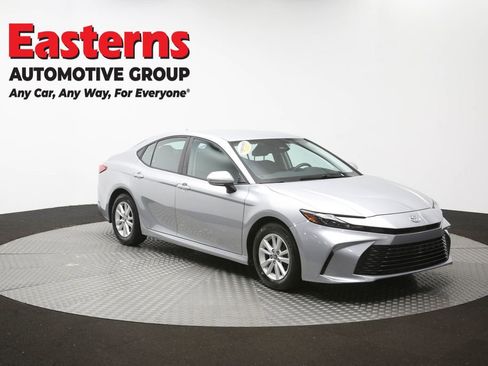 Used 2025 Toyota Camry LE FWD image 49